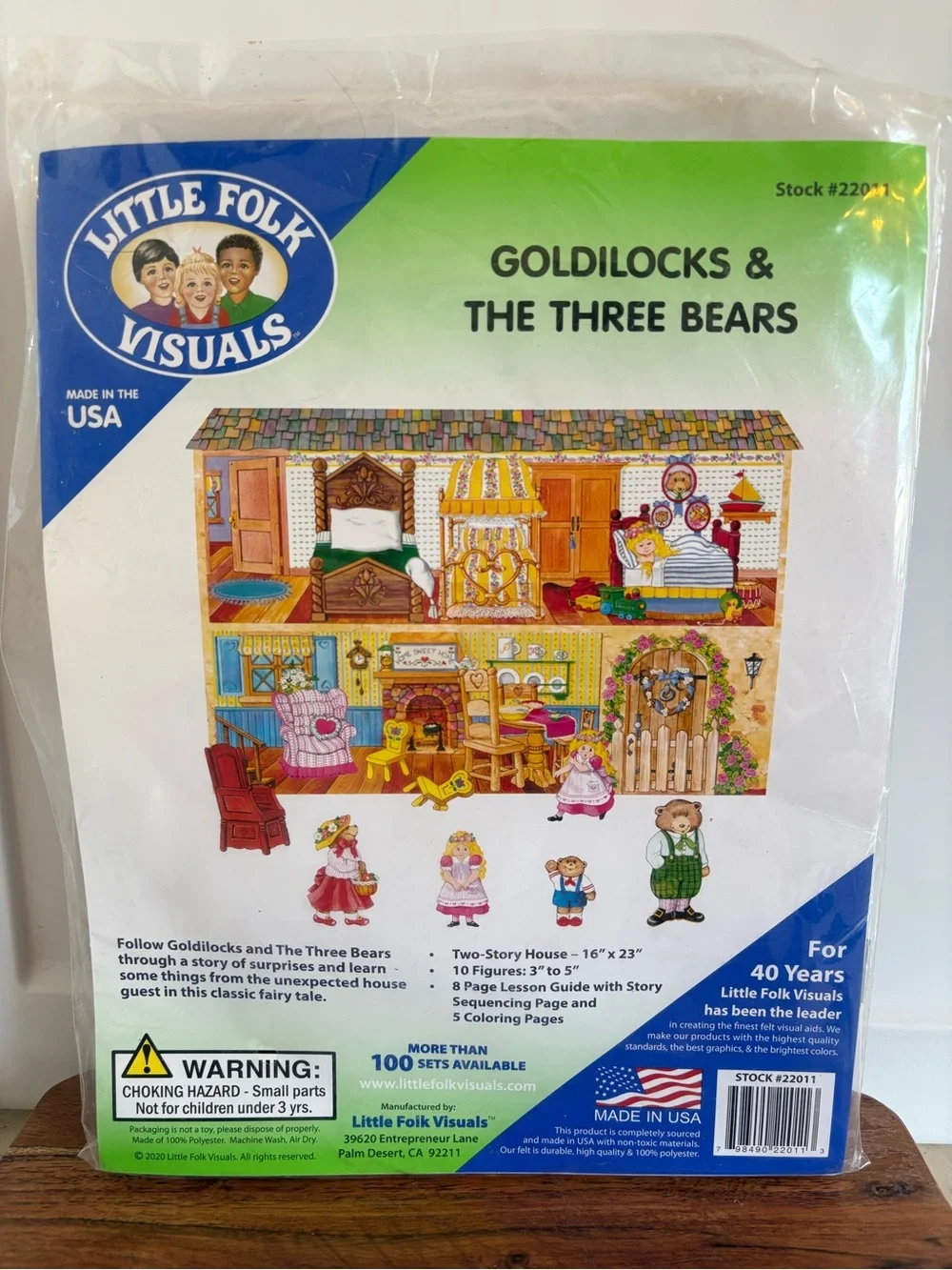Children's Plush Bear Family Dress-Up Felt Play Set - Pink, Red, Blue, Green